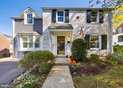702 GLENDALOUGH ROAD ERDENHEIM PA 19038