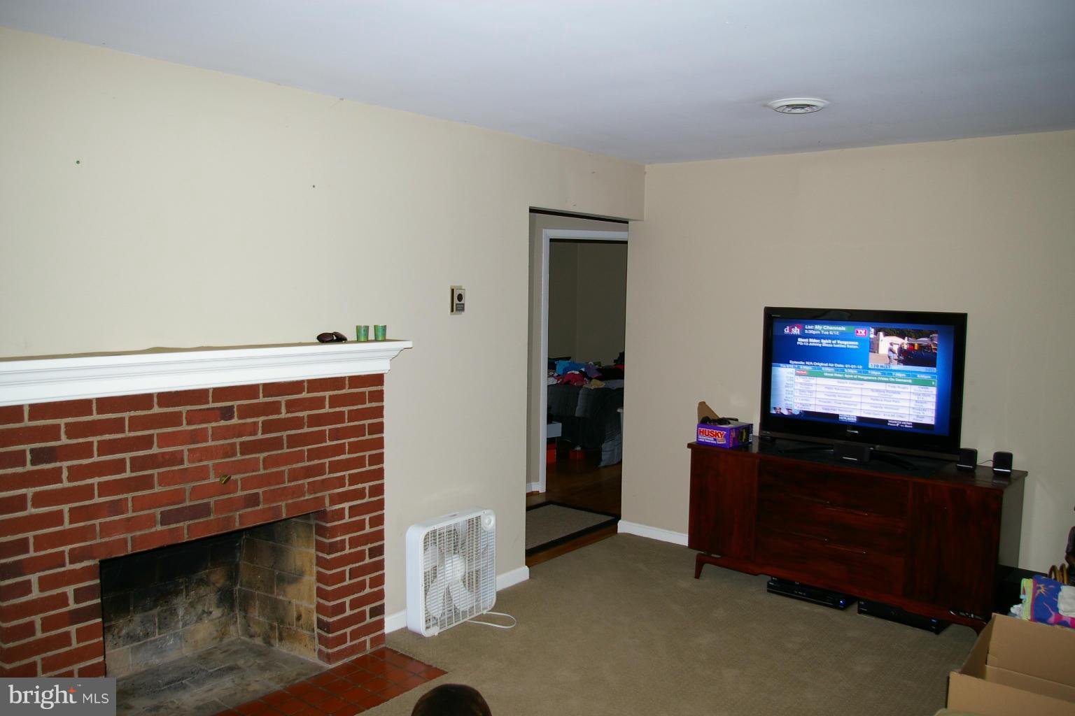 TUDOR HALL HOMES - Residential Lease