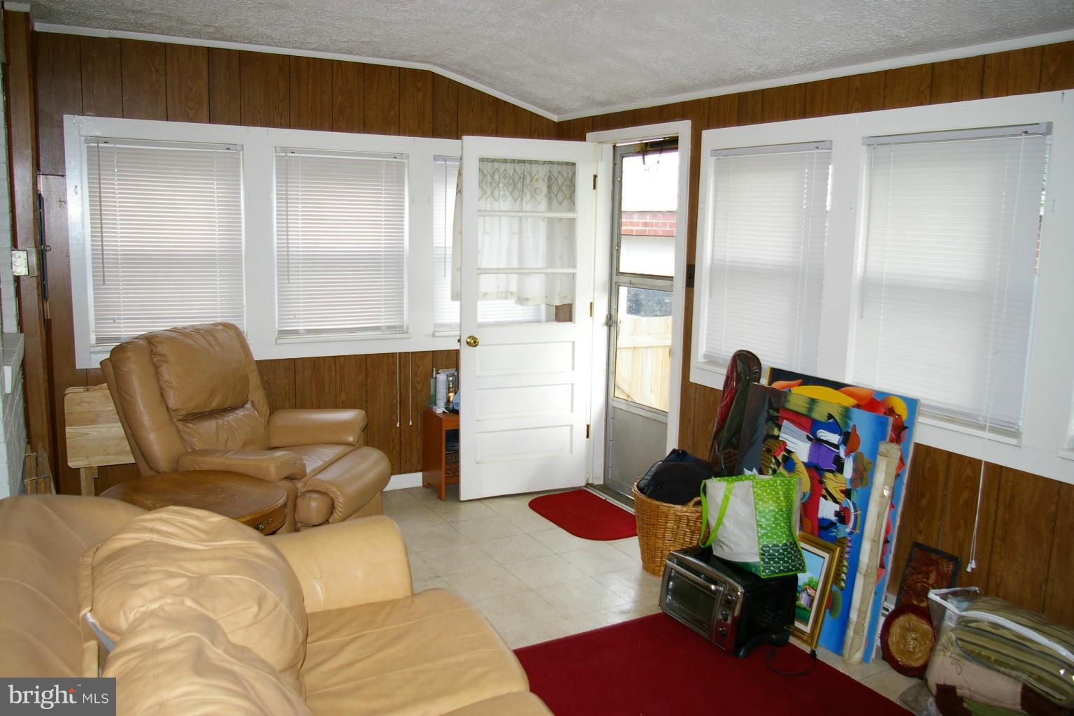 TUDOR HALL HOMES - Residential Lease