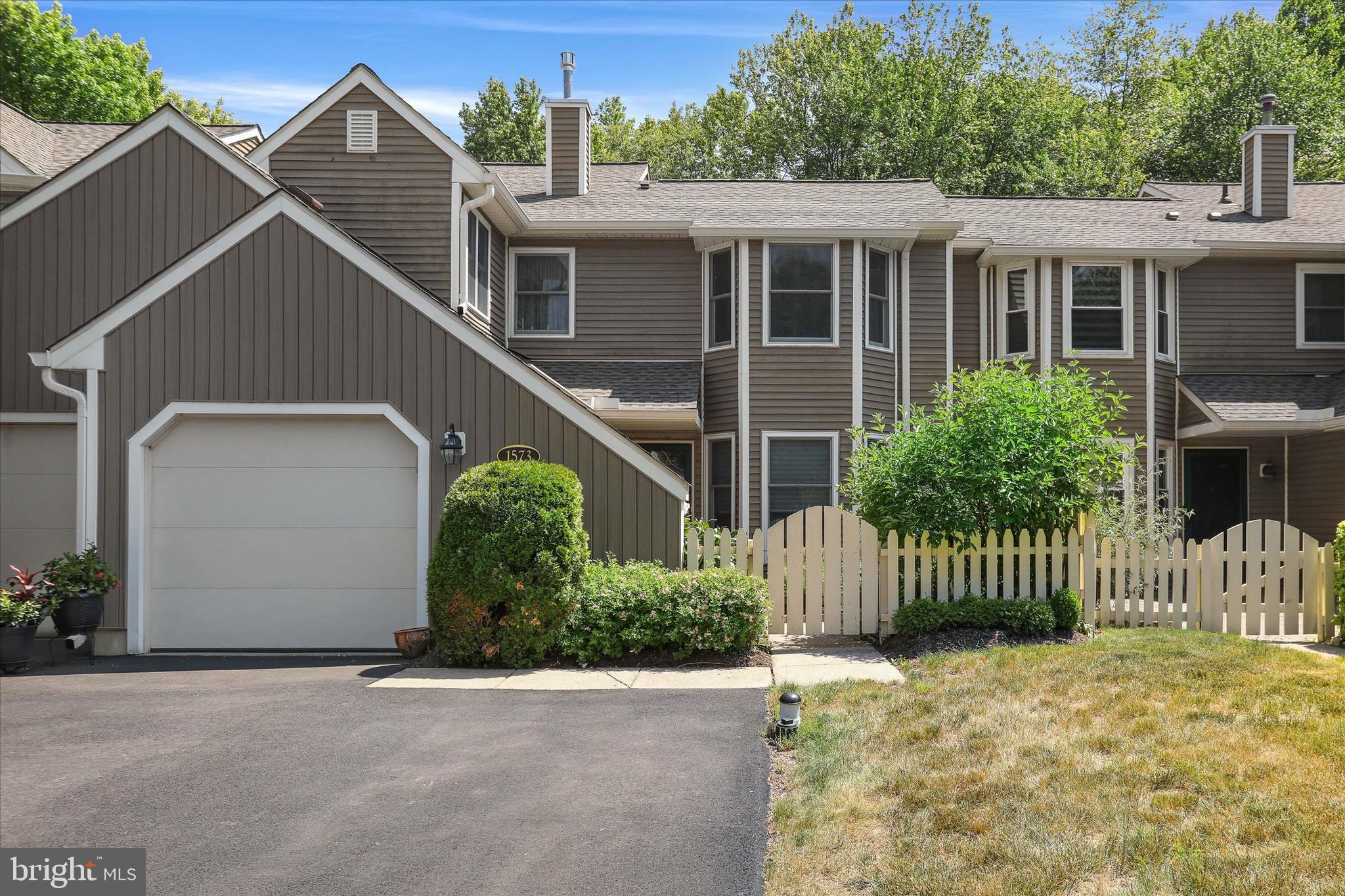 TANGLEWOOD - Residential