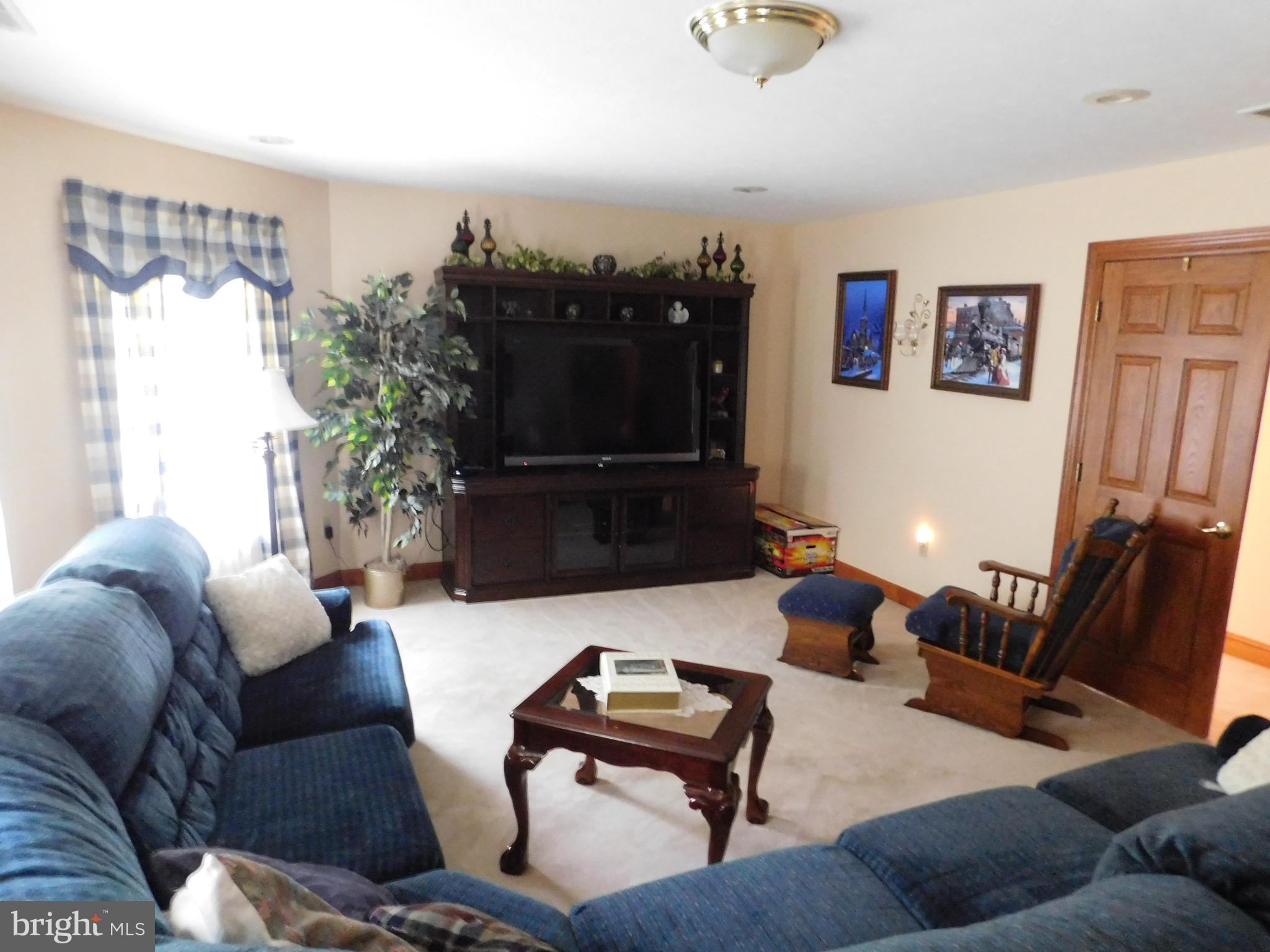 TIMBERLAKE ESTATEES - Residential