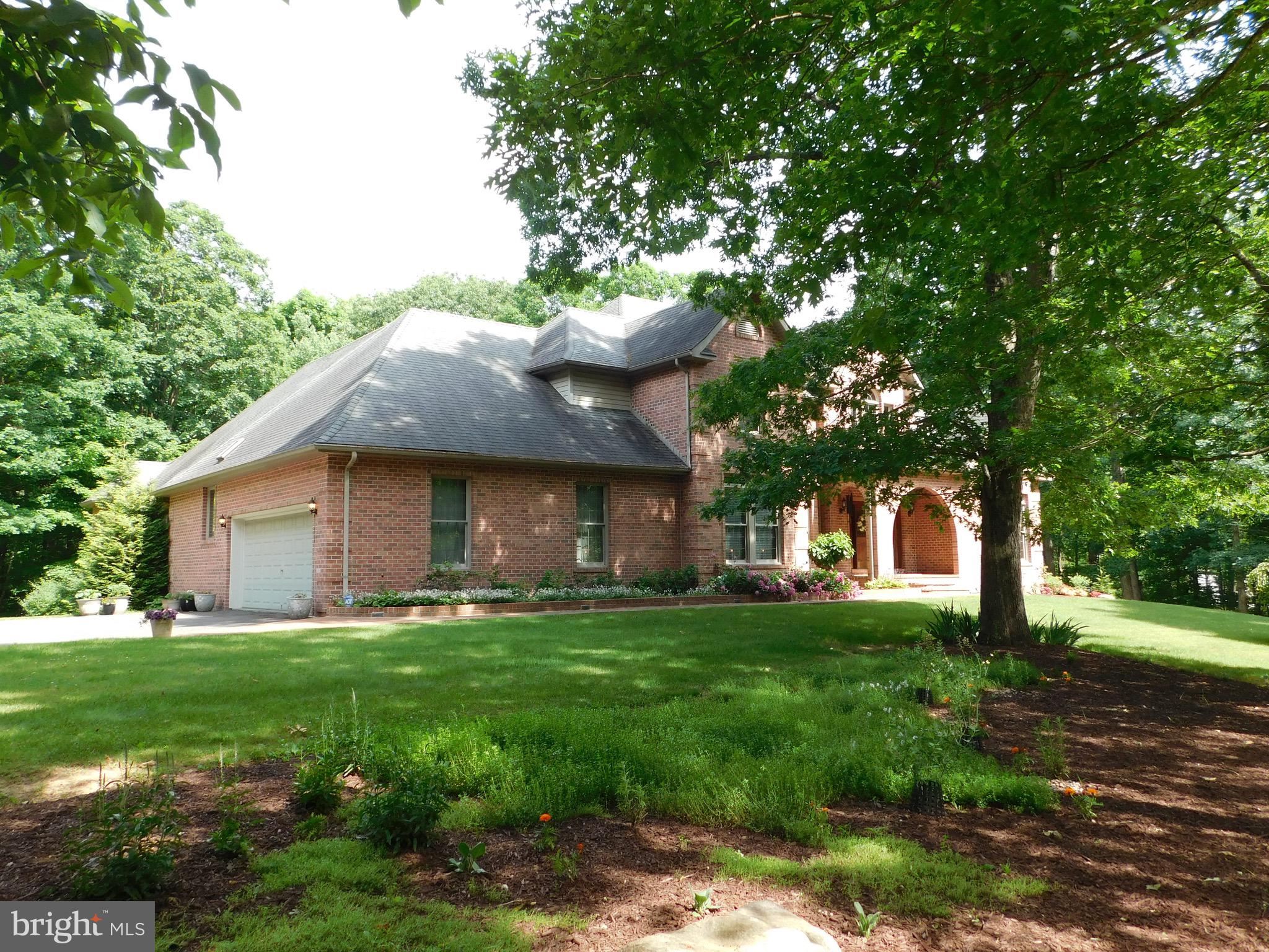 TIMBERLAKE ESTATEES - Residential