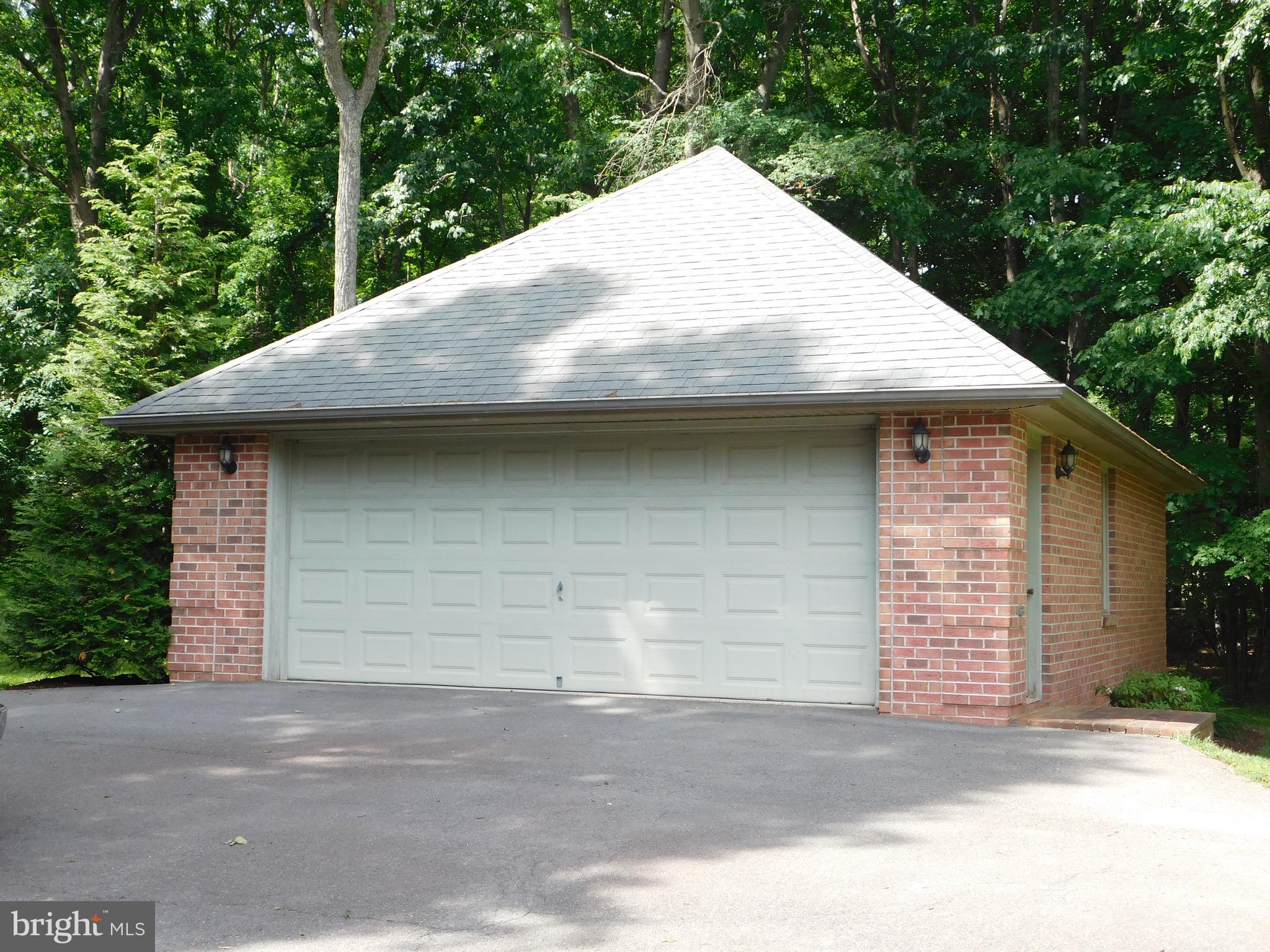 TIMBERLAKE ESTATEES - Residential