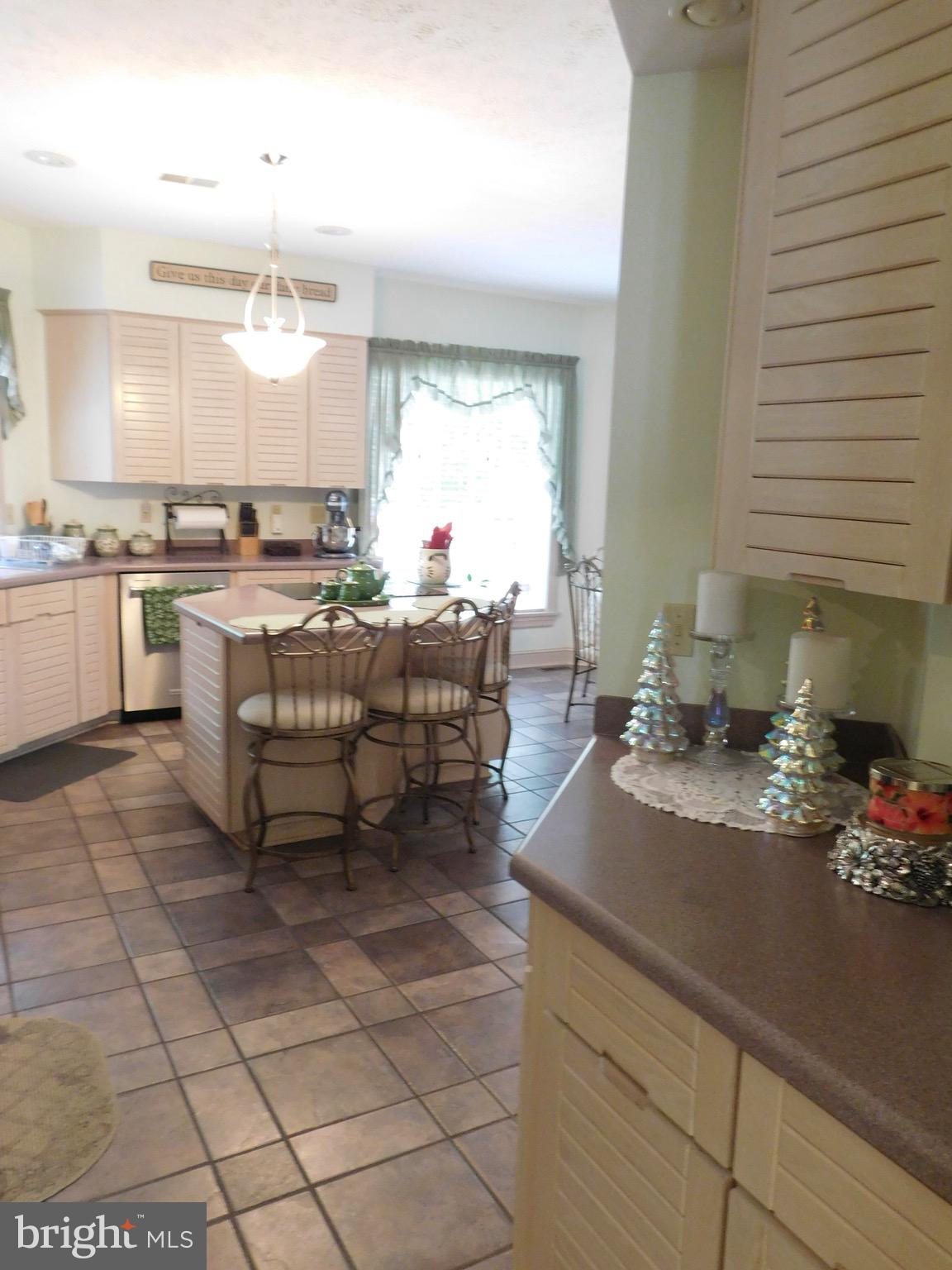 TIMBERLAKE ESTATEES - Residential