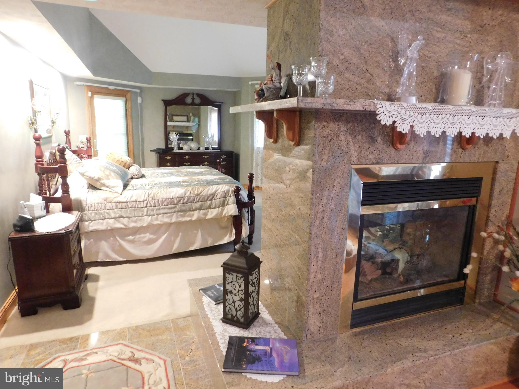 TIMBERLAKE ESTATEES - Residential