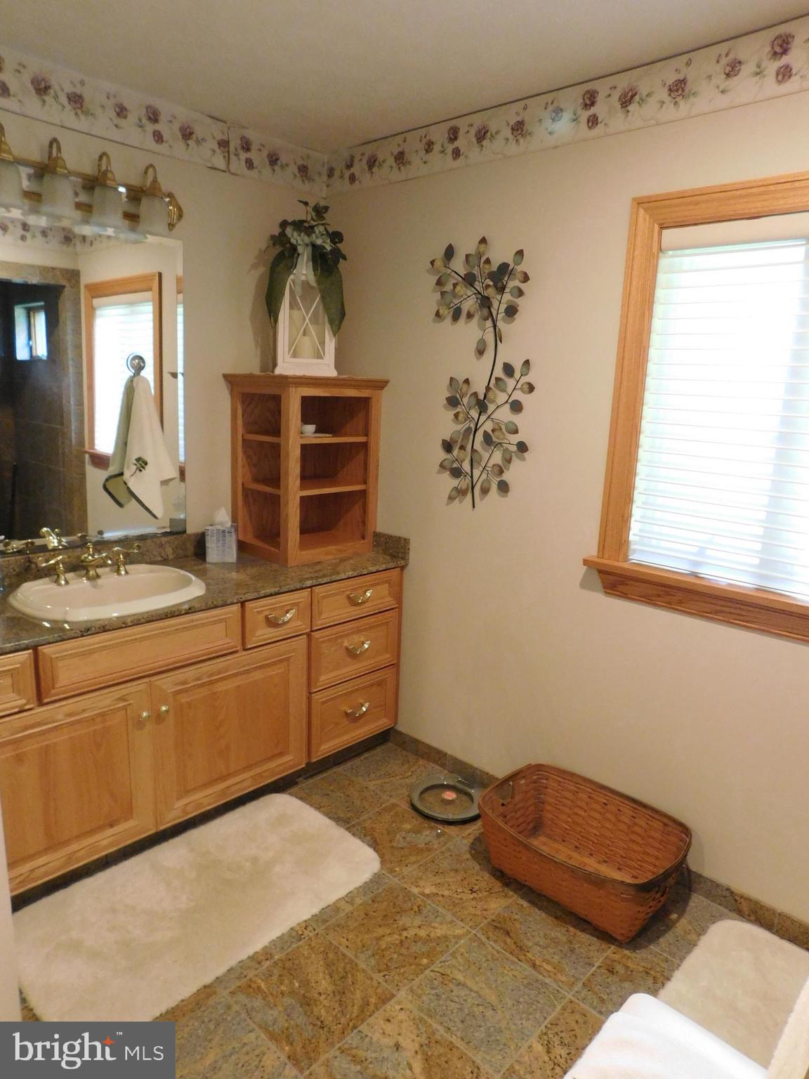 TIMBERLAKE ESTATEES - Residential