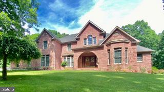 TIMBERLAKE ESTATEES - Residential