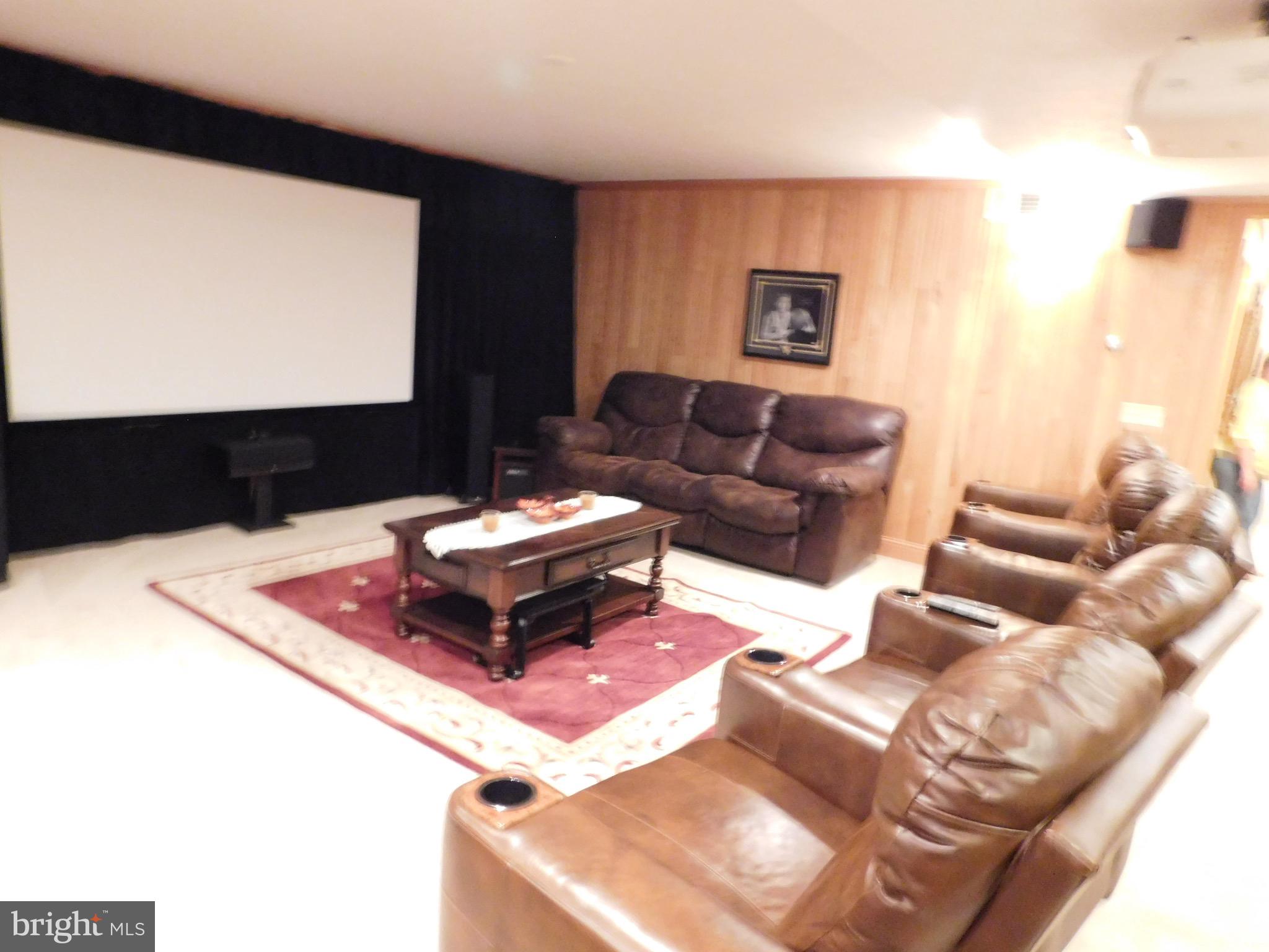 TIMBERLAKE ESTATEES - Residential