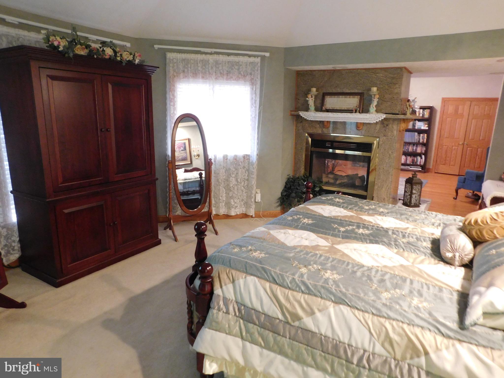 TIMBERLAKE ESTATEES - Residential