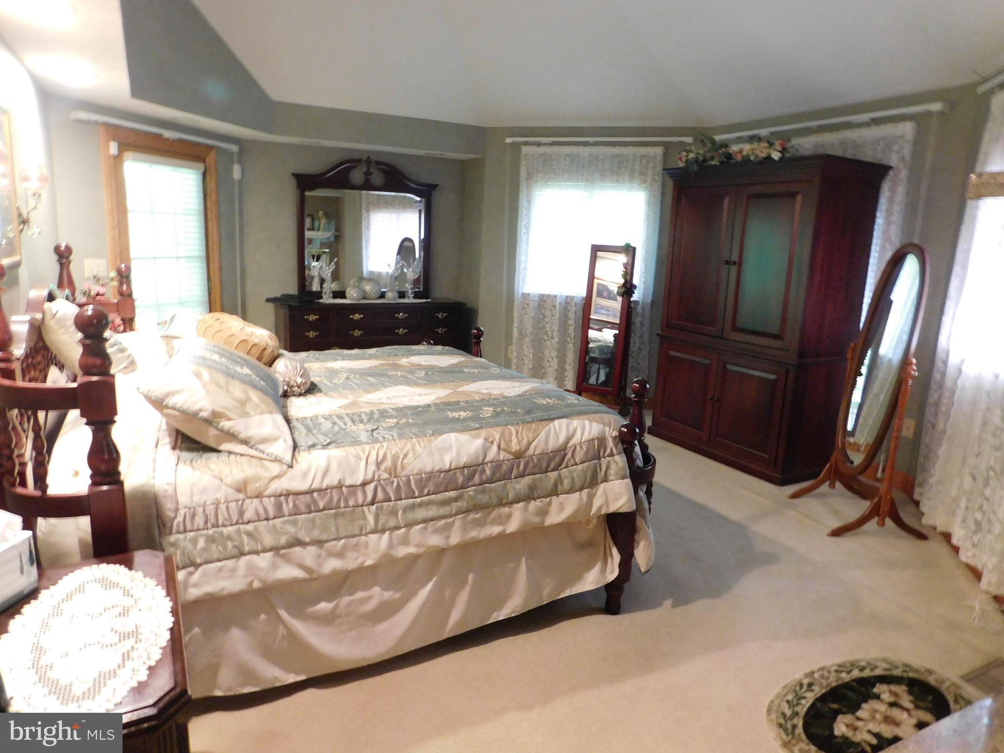 TIMBERLAKE ESTATEES - Residential