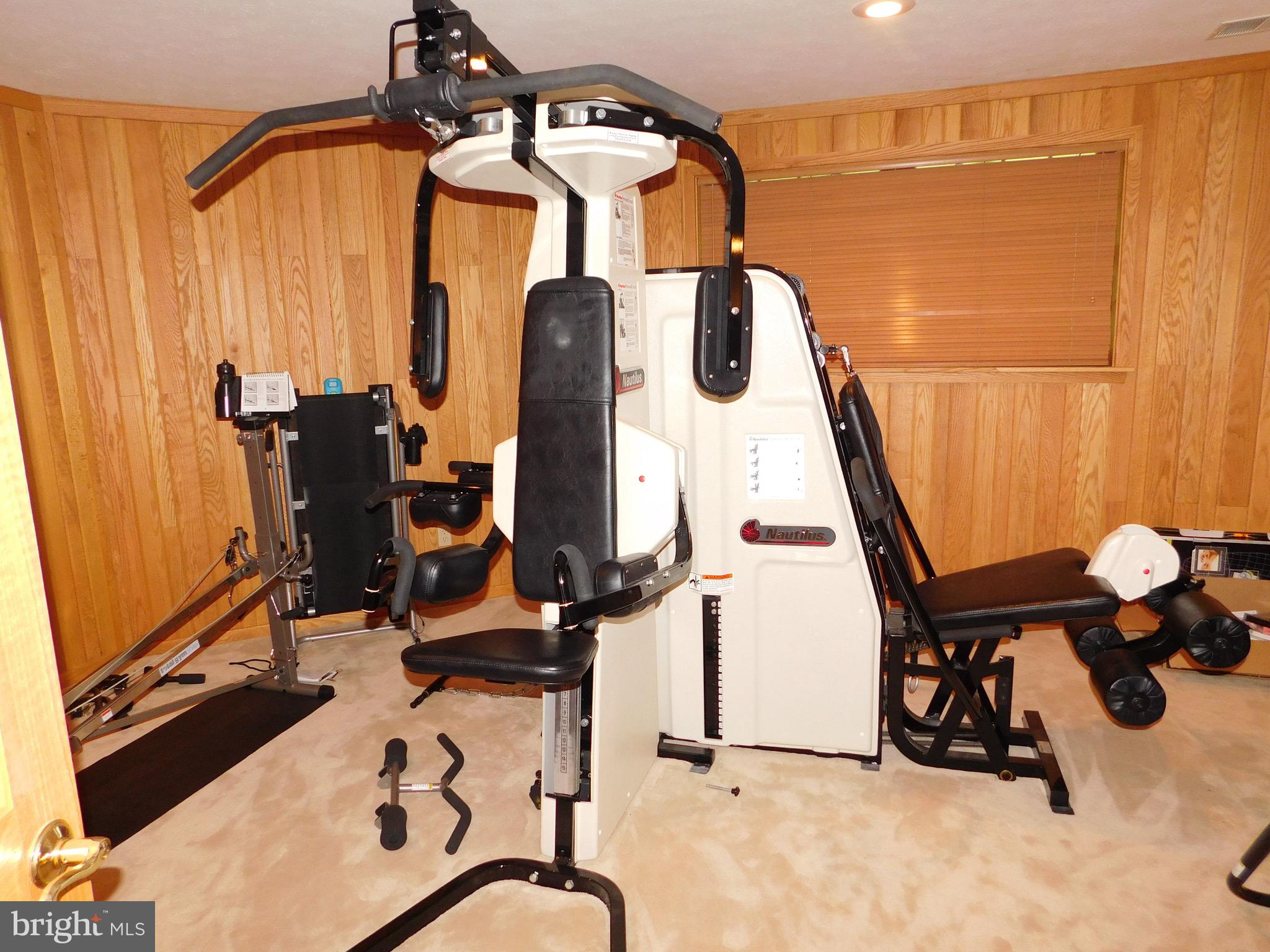 TIMBERLAKE ESTATEES - Residential