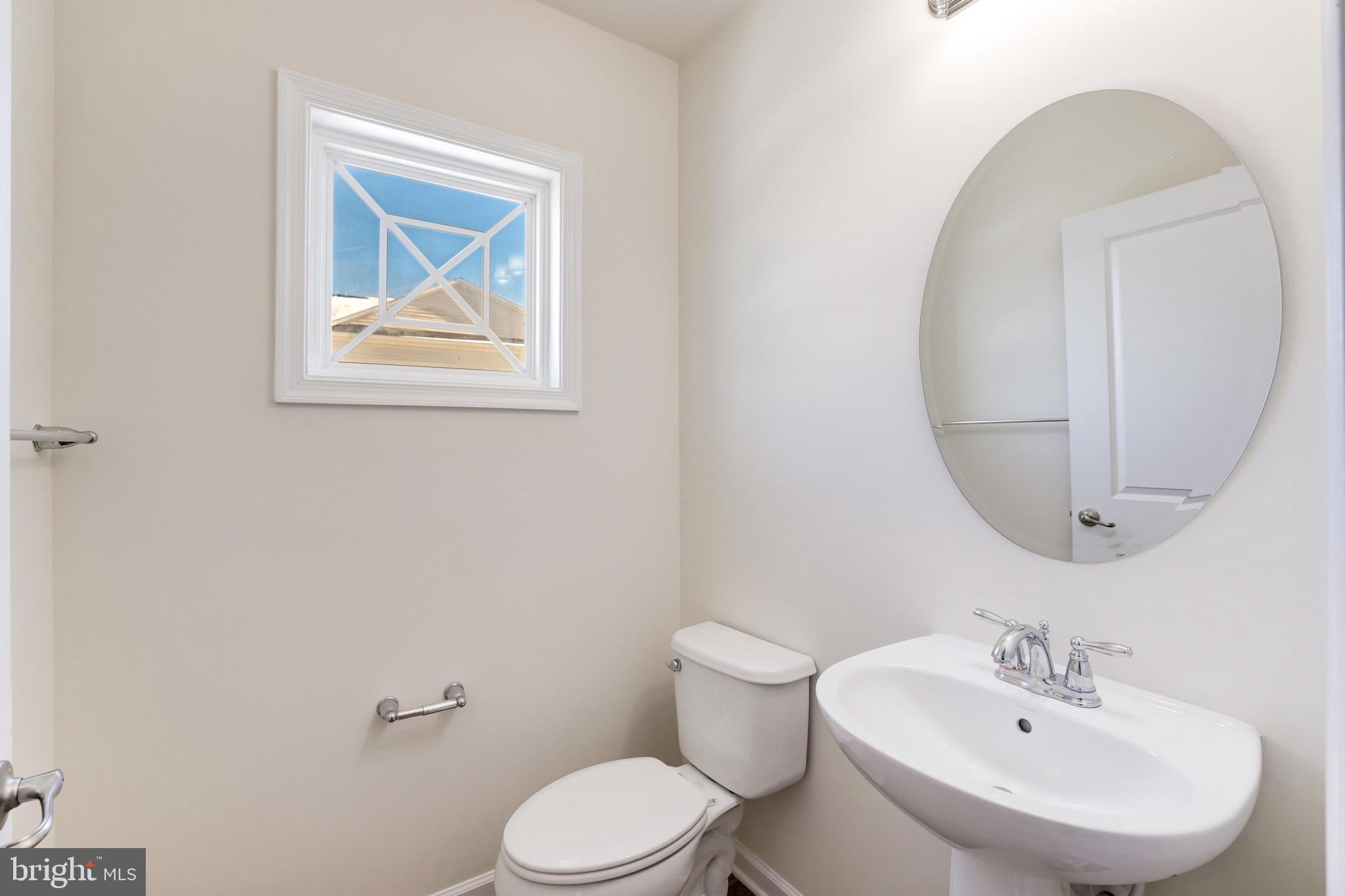 VIRGINIA MANOR - Residential Lease