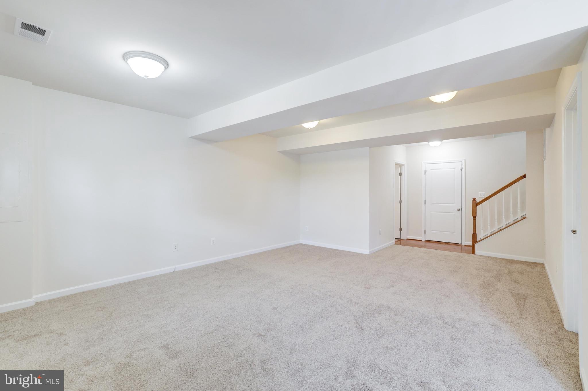 VIRGINIA MANOR - Residential Lease