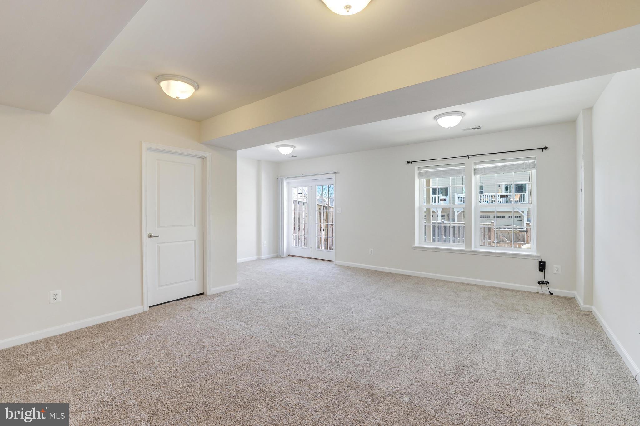 VIRGINIA MANOR - Residential Lease