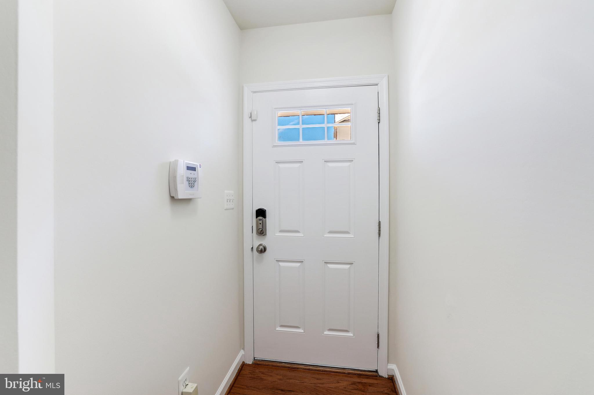 VIRGINIA MANOR - Residential Lease