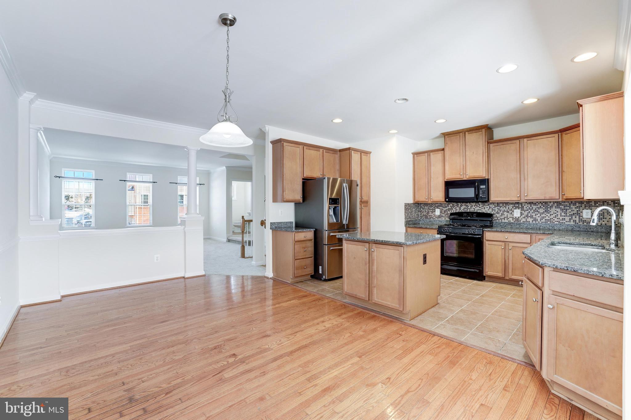 VIRGINIA MANOR - Residential Lease