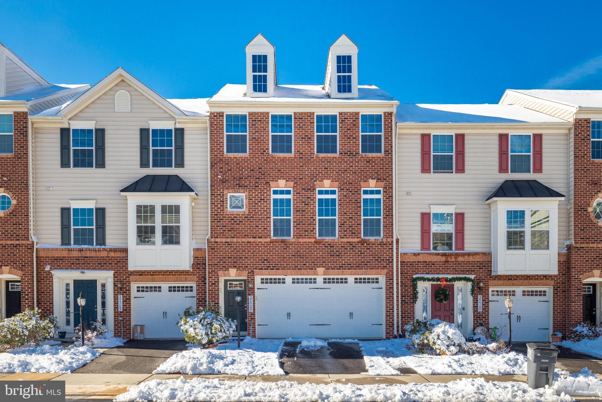 VIRGINIA MANOR - Residential Lease