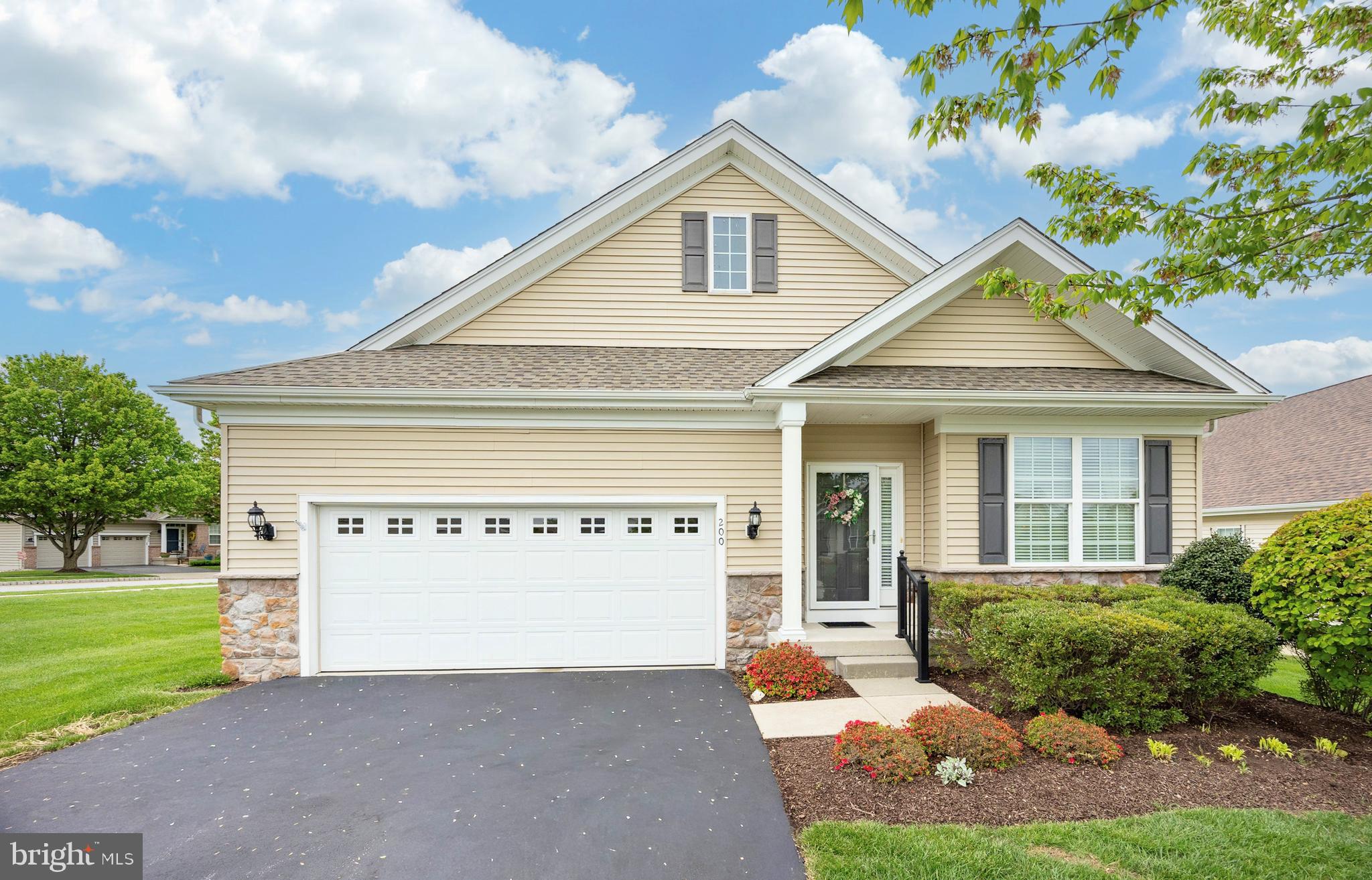 VILLAGES AT HILLVIEW - Residential