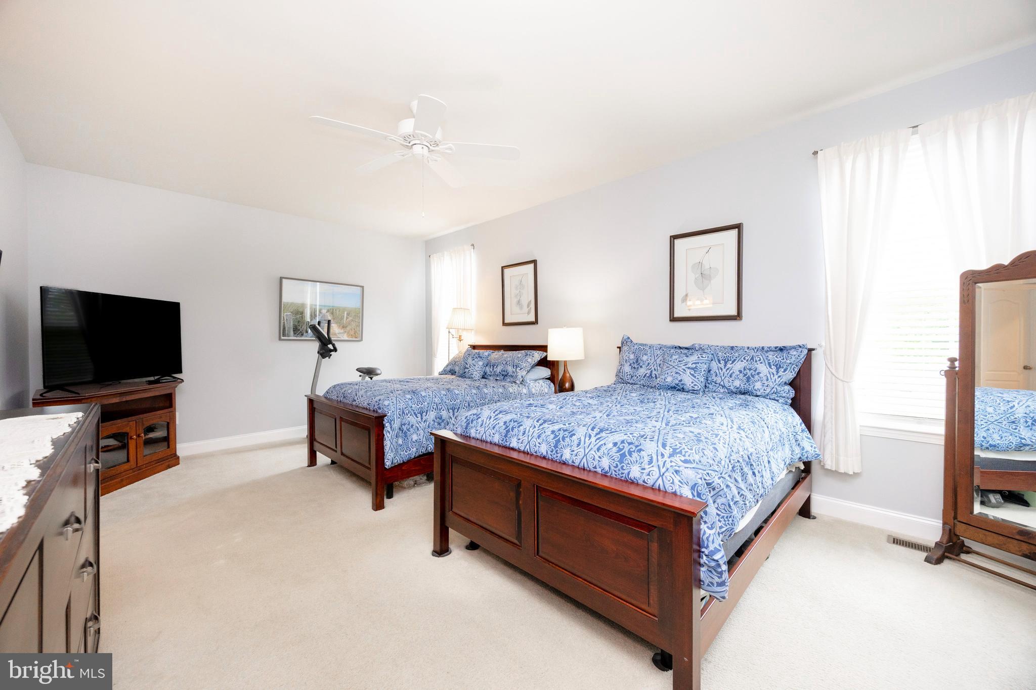 VILLAGES AT HILLVIEW - Residential