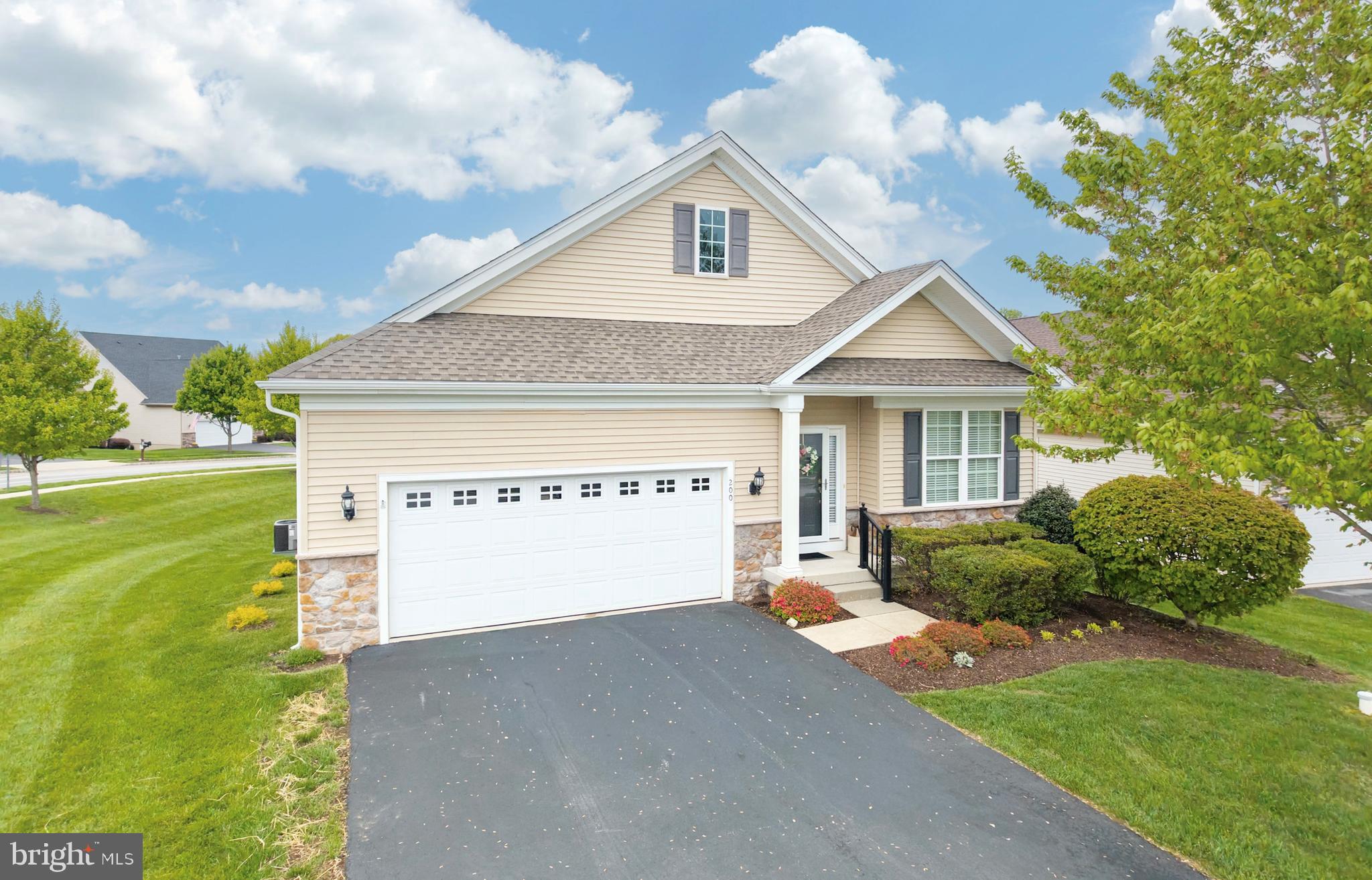 VILLAGES AT HILLVIEW - Residential