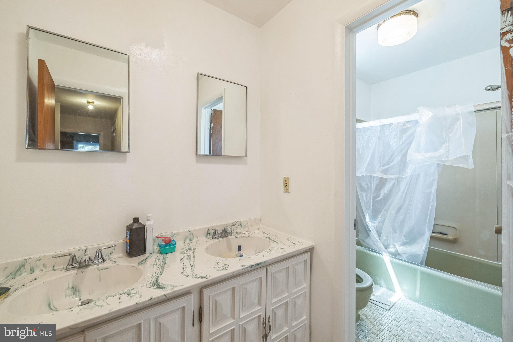 HILLSMERE ESTATES - Residential