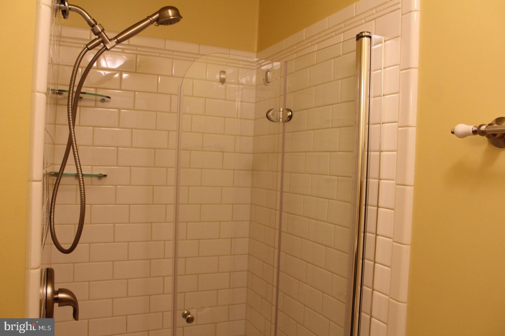 MAPLE GLEN - Residential