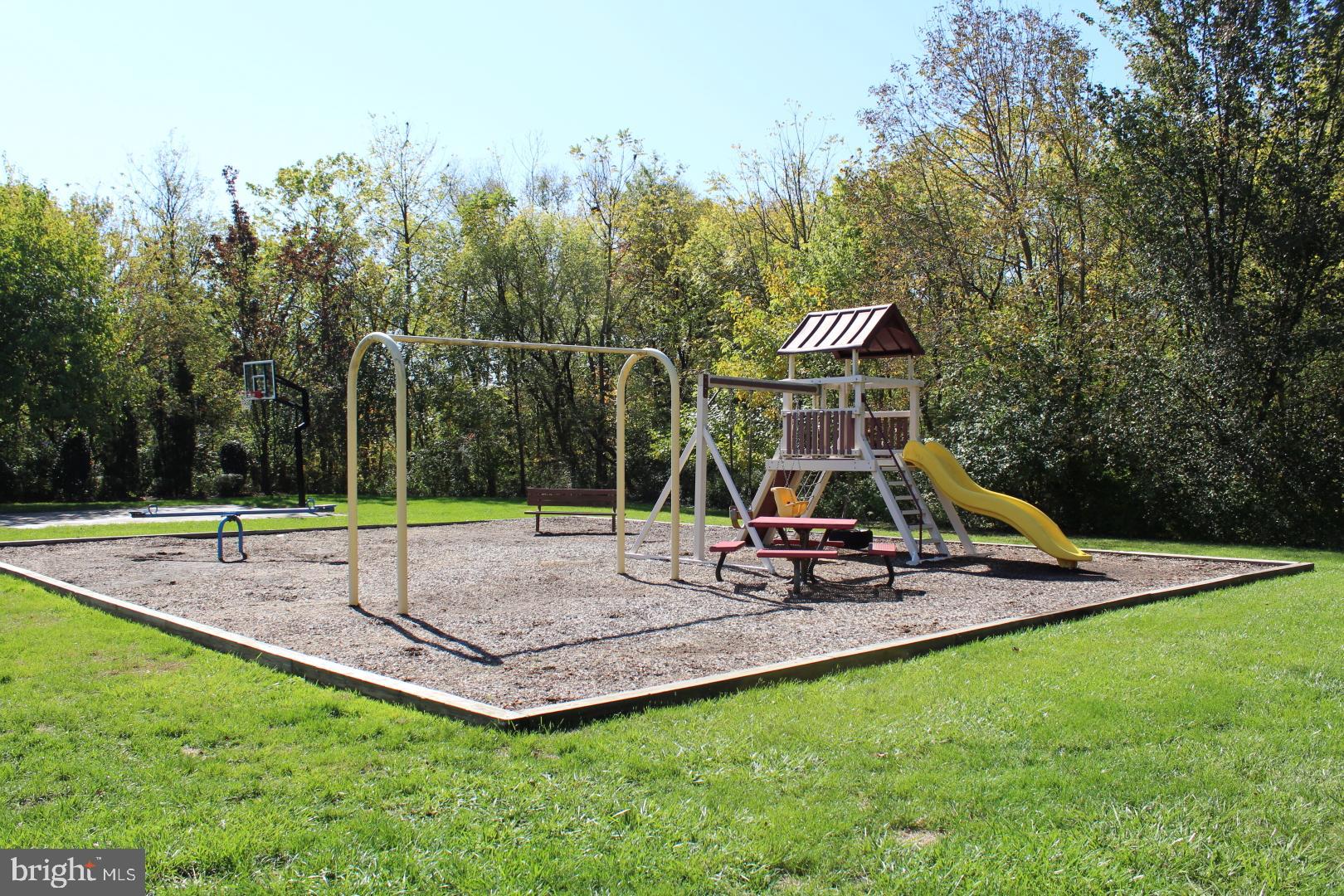 MAPLE GLEN - Residential