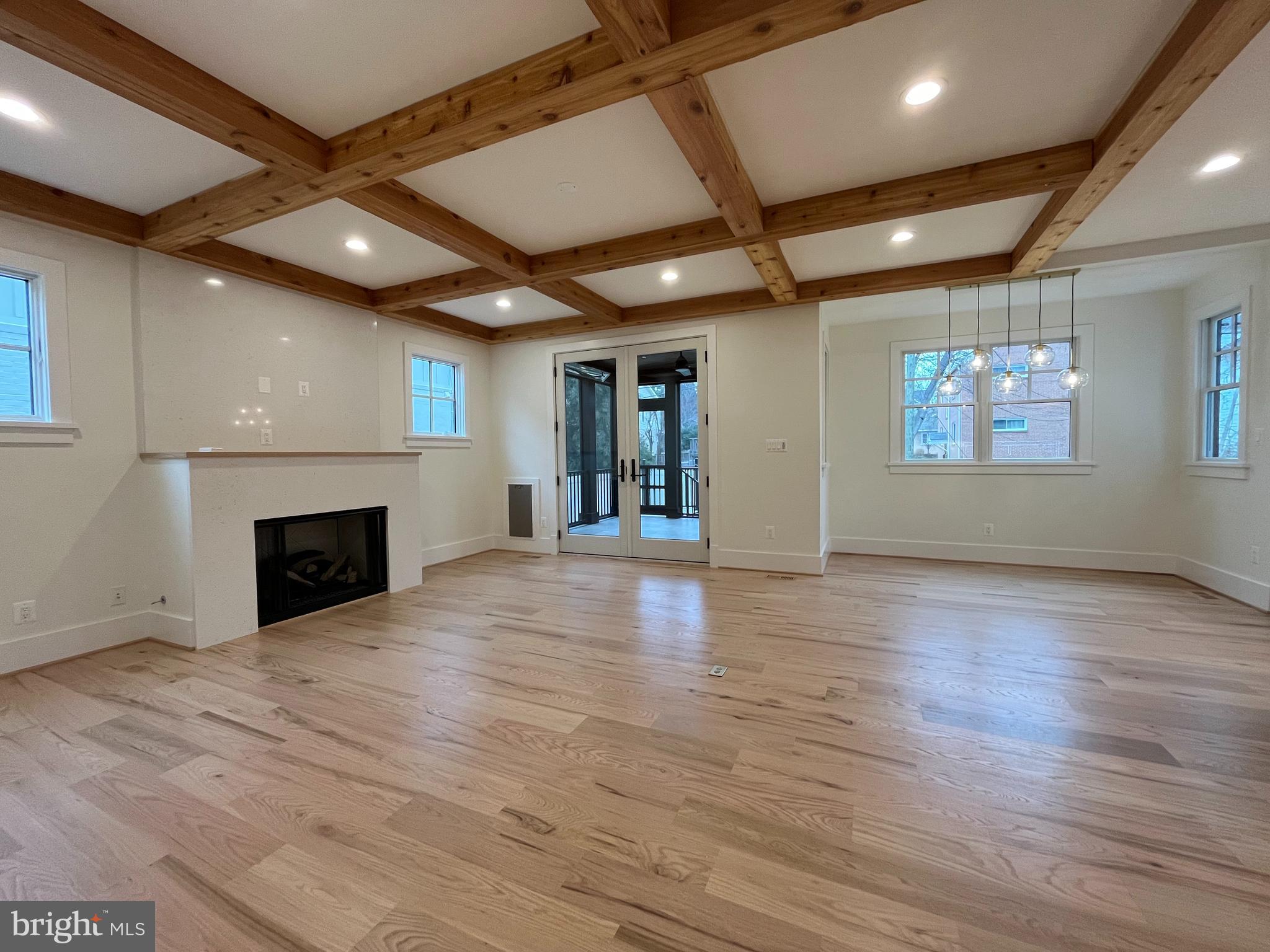 ADDISON HEIGHTS - Residential