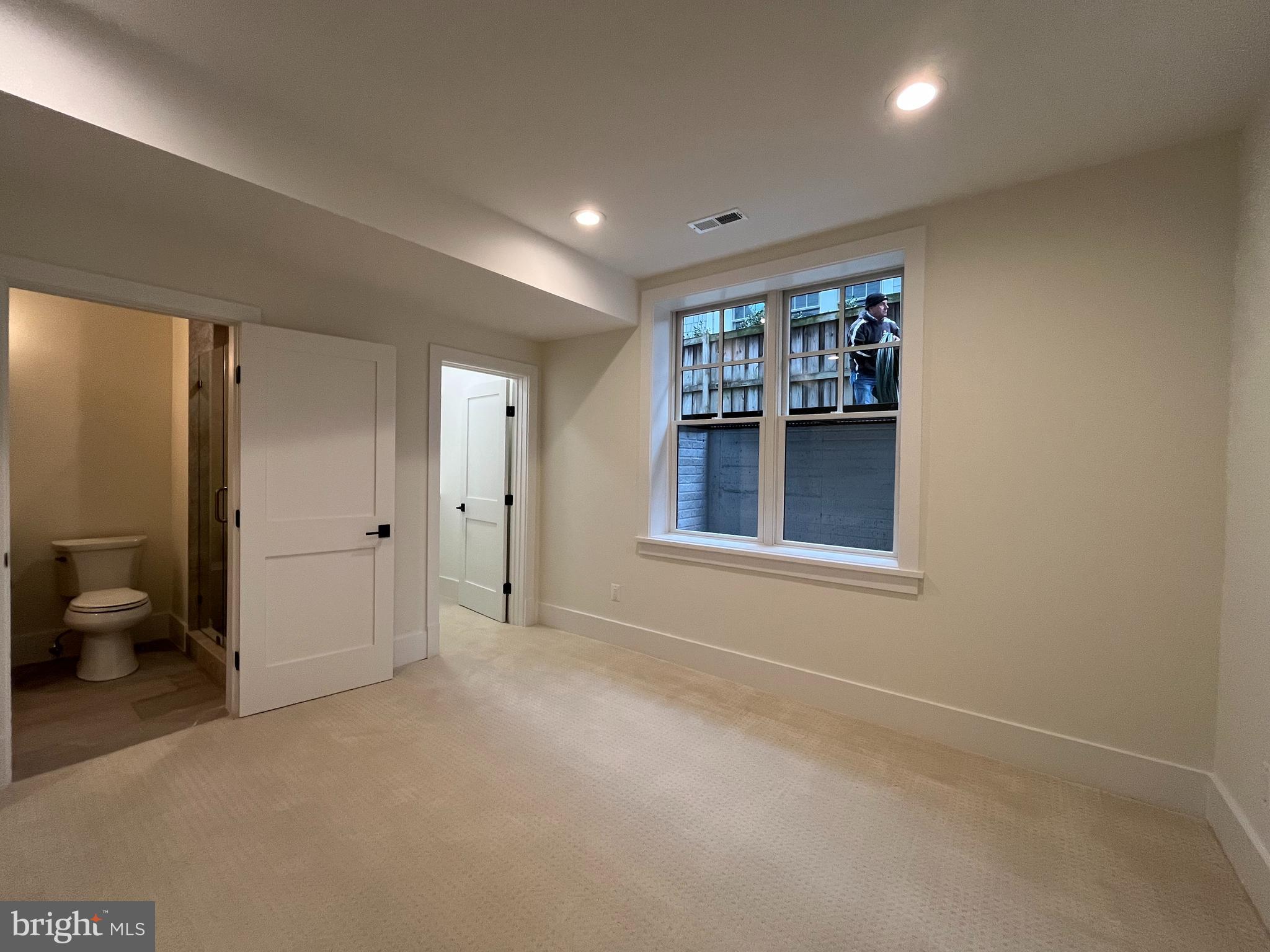 ADDISON HEIGHTS - Residential