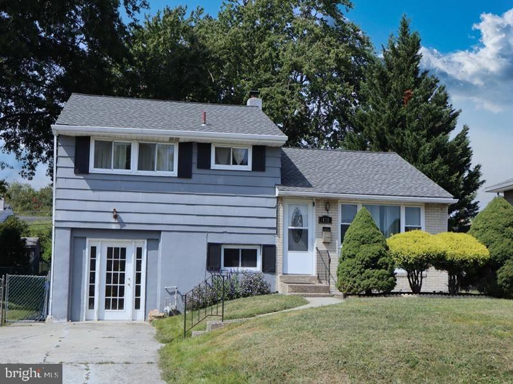 Photo of 1438 Doris Road, ABINGTON, PA 19001 (MLS # PAMC2157444)