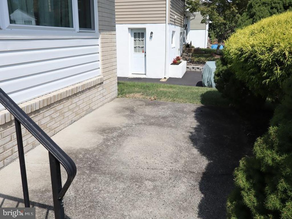 Photo of 1438 Doris Road, ABINGTON, PA 19001 (MLS # PAMC2157444)