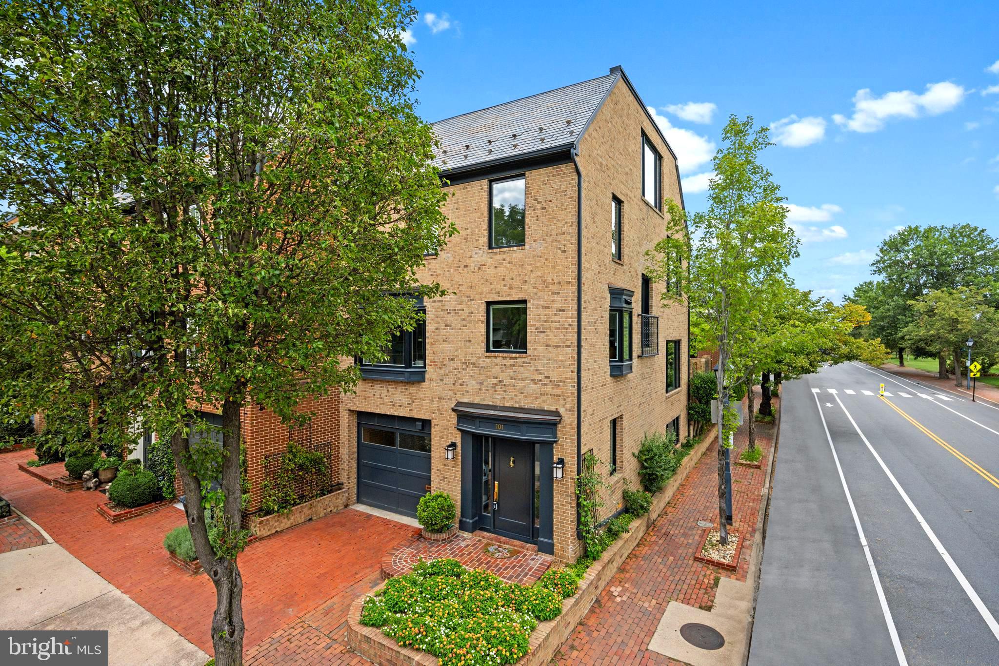 OLD TOWN - Residential