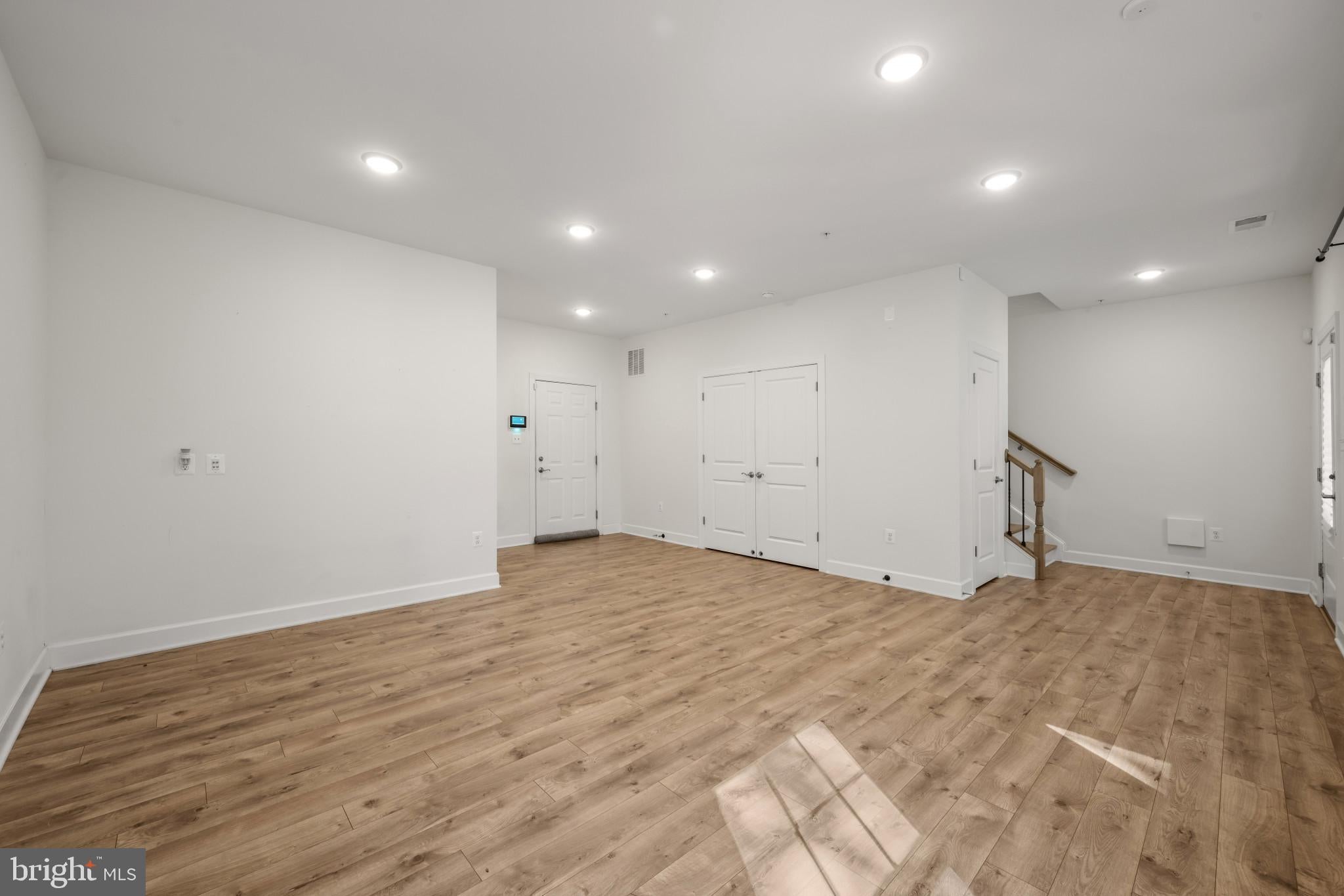 1523 BURNELL DRIVE