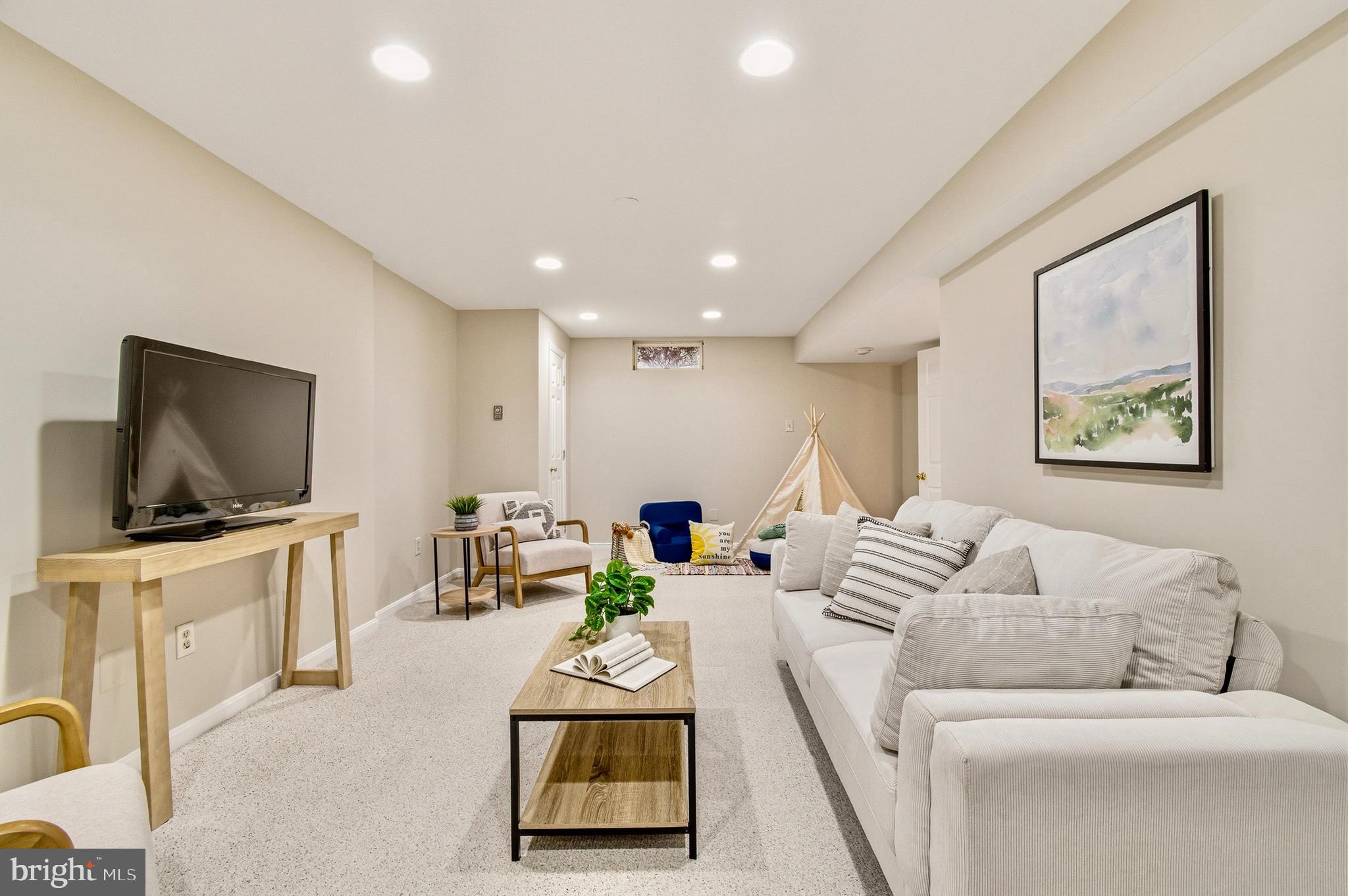 BRAMPTON HILLS - Residential