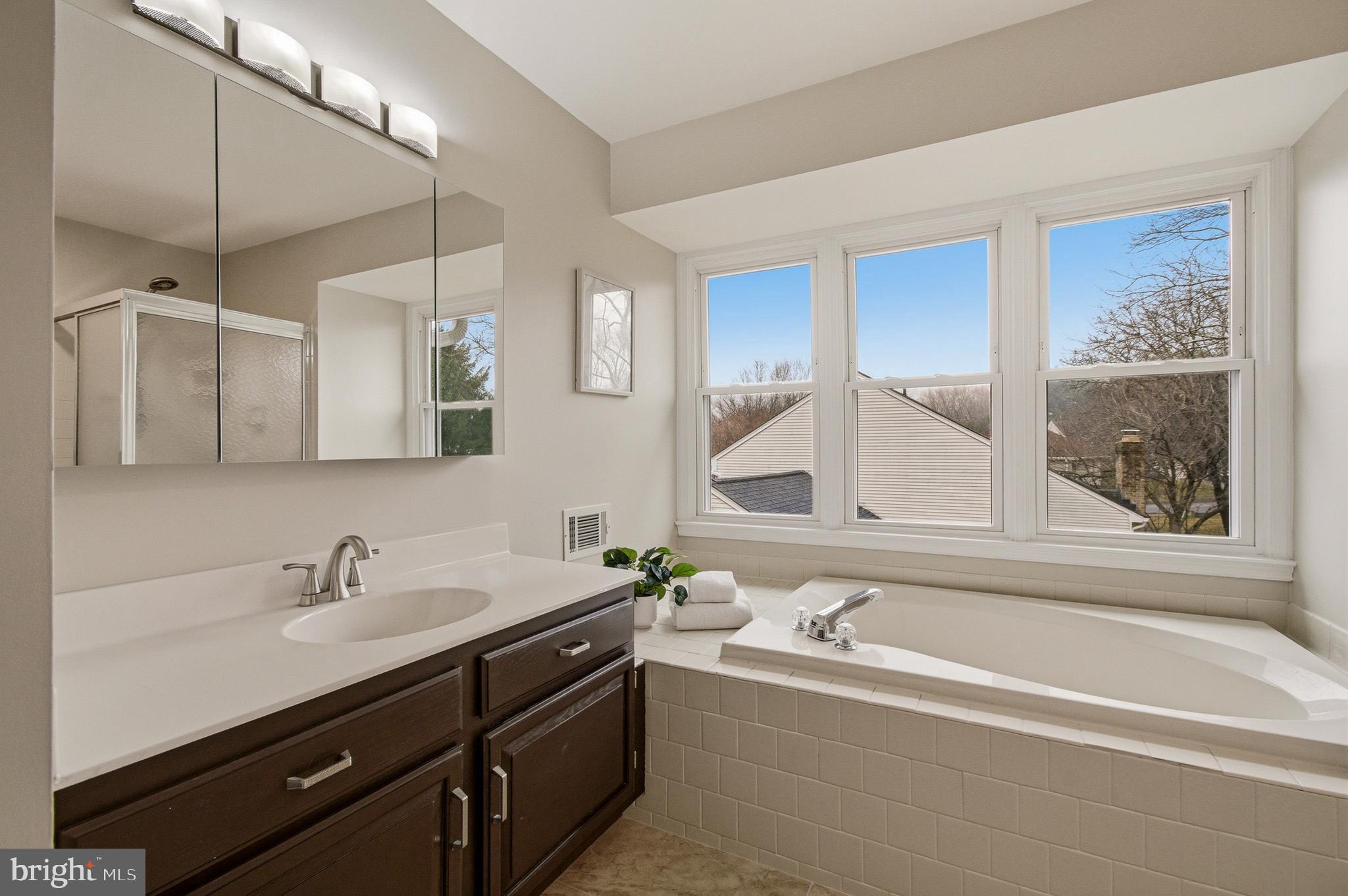 BRAMPTON HILLS - Residential