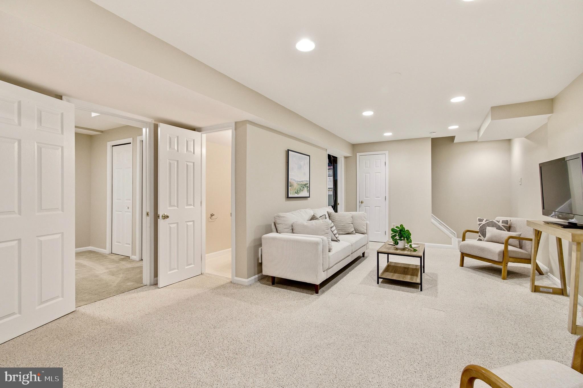 BRAMPTON HILLS - Residential