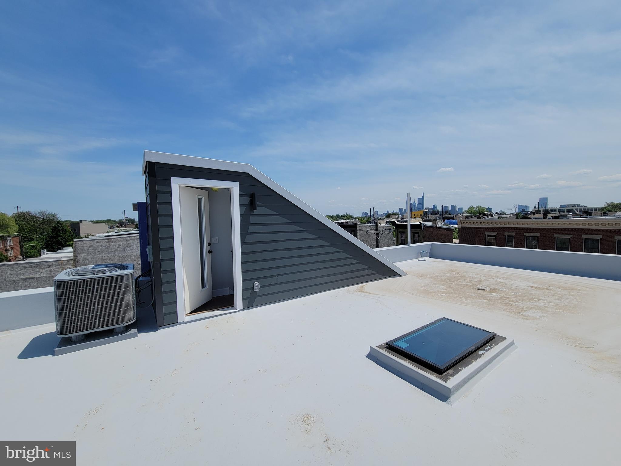 STRAWBERRY MANSION - Residential