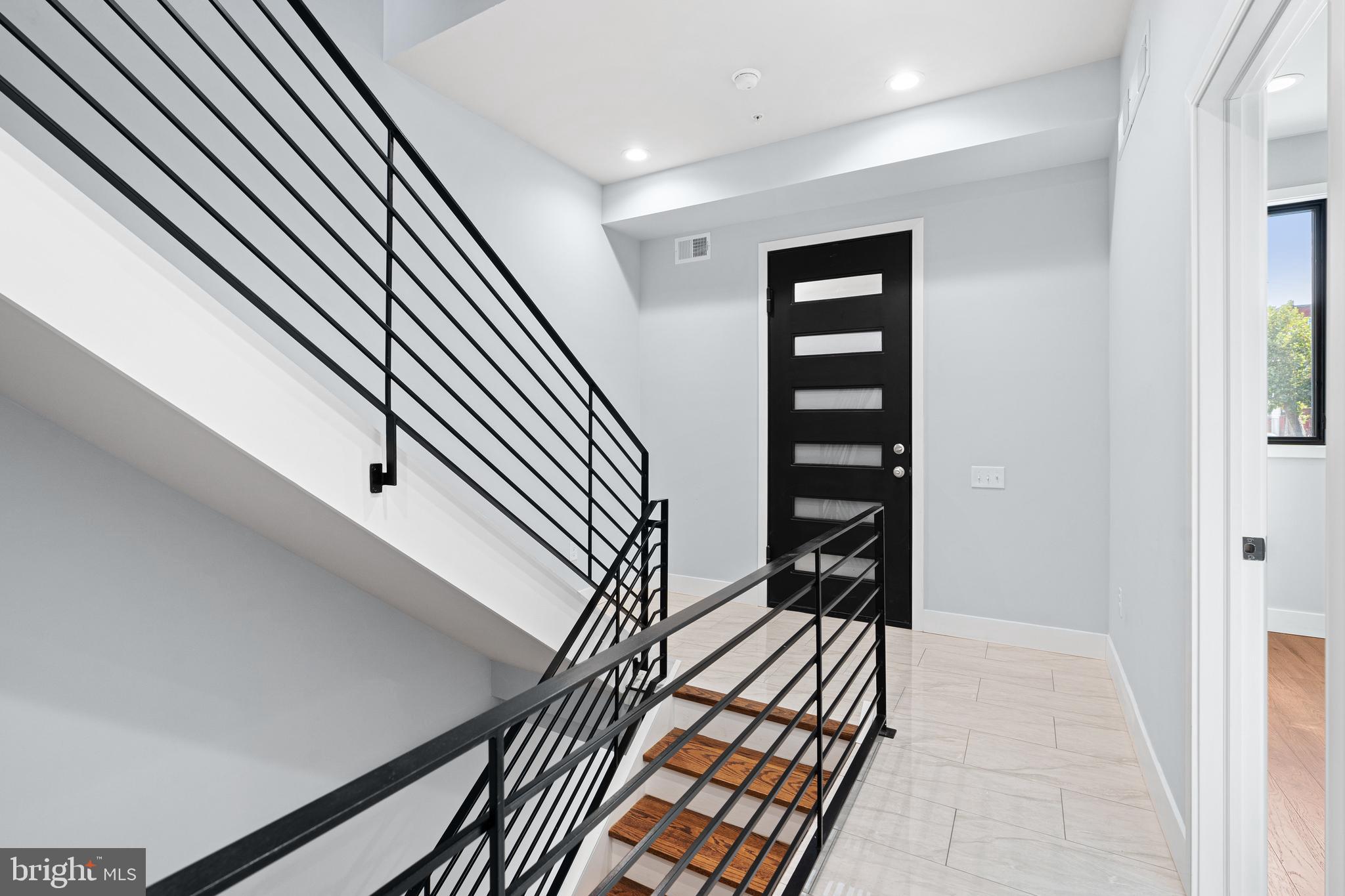 STRAWBERRY MANSION - Residential