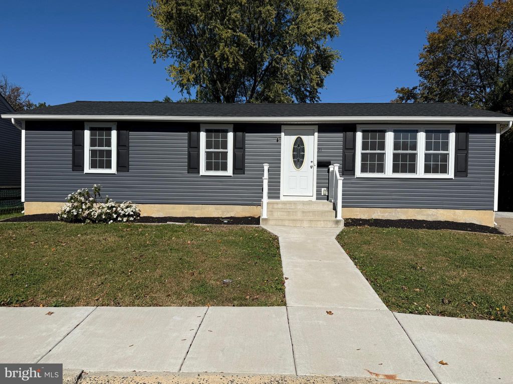 Photo of 21 Lynns Court, MORRISVILLE, PA 19067 (MLS # PABU2108308)