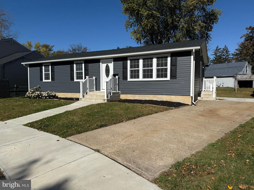 Photo of 21 Lynns Court, MORRISVILLE, PA 19067 (MLS # PABU2108308)
