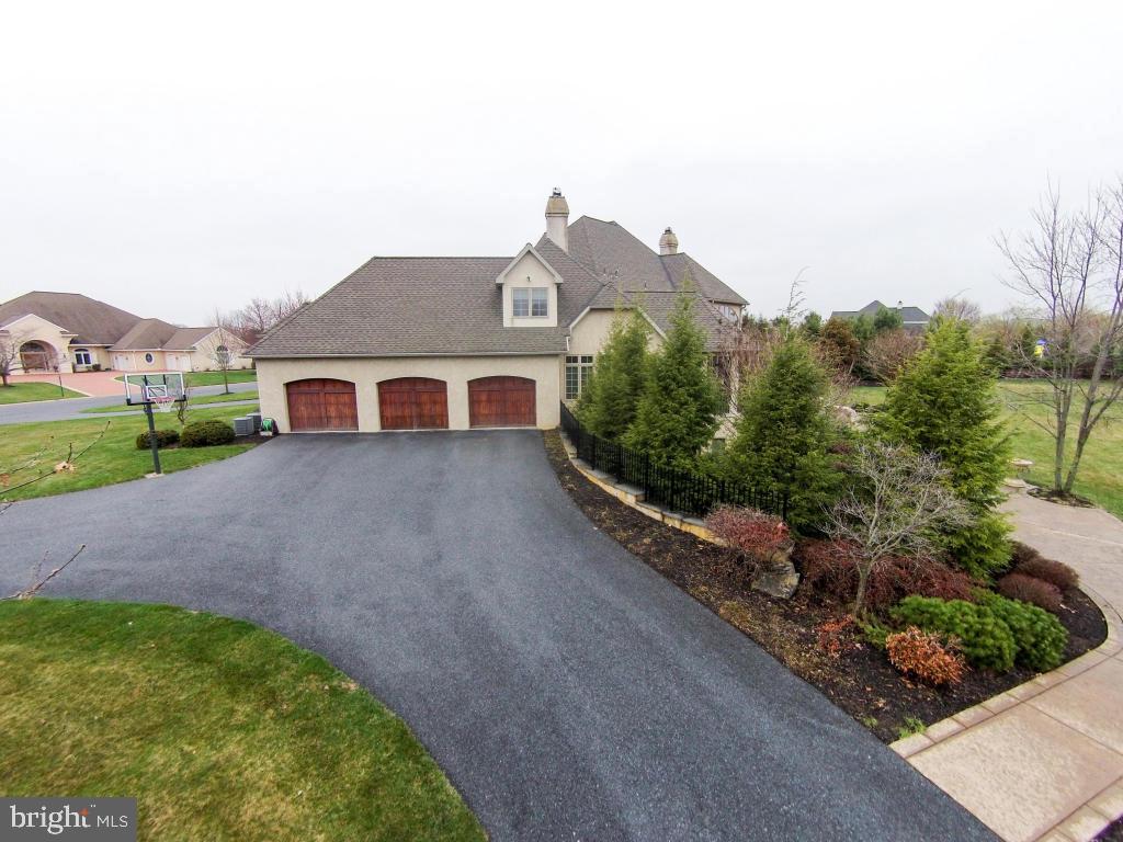 STONEHENGE - Residential