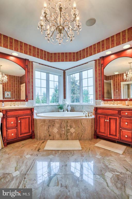 STONEHENGE - Residential