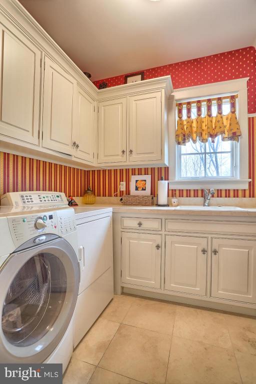 STONEHENGE - Residential