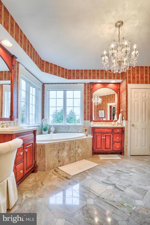 STONEHENGE - Residential