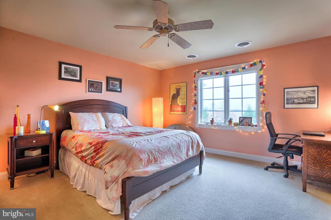 STONEHENGE - Residential