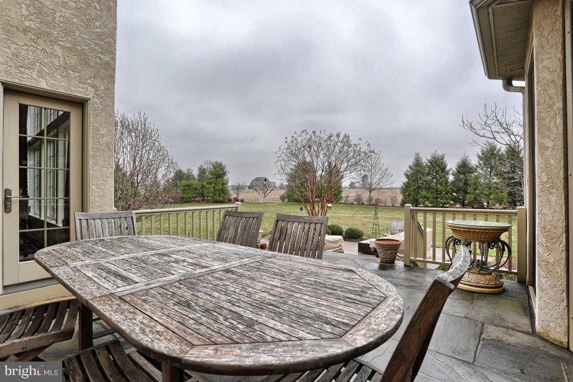 STONEHENGE - Residential