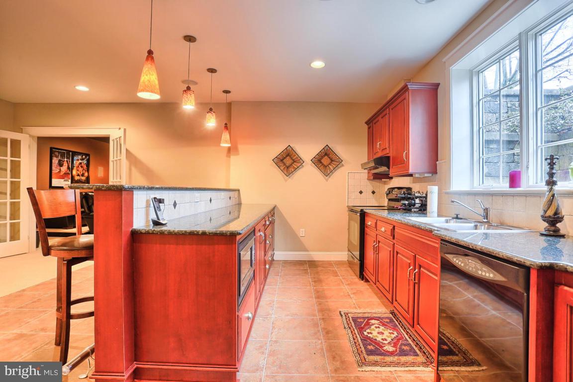 STONEHENGE - Residential