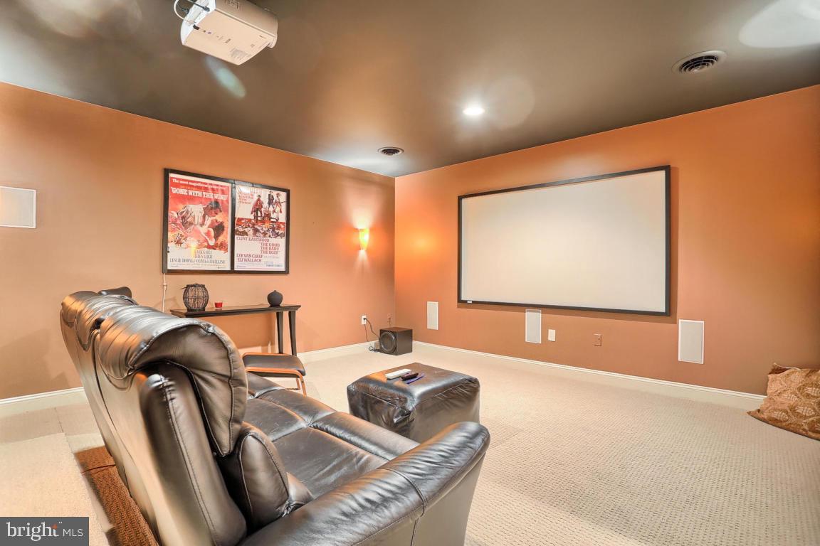 STONEHENGE - Residential