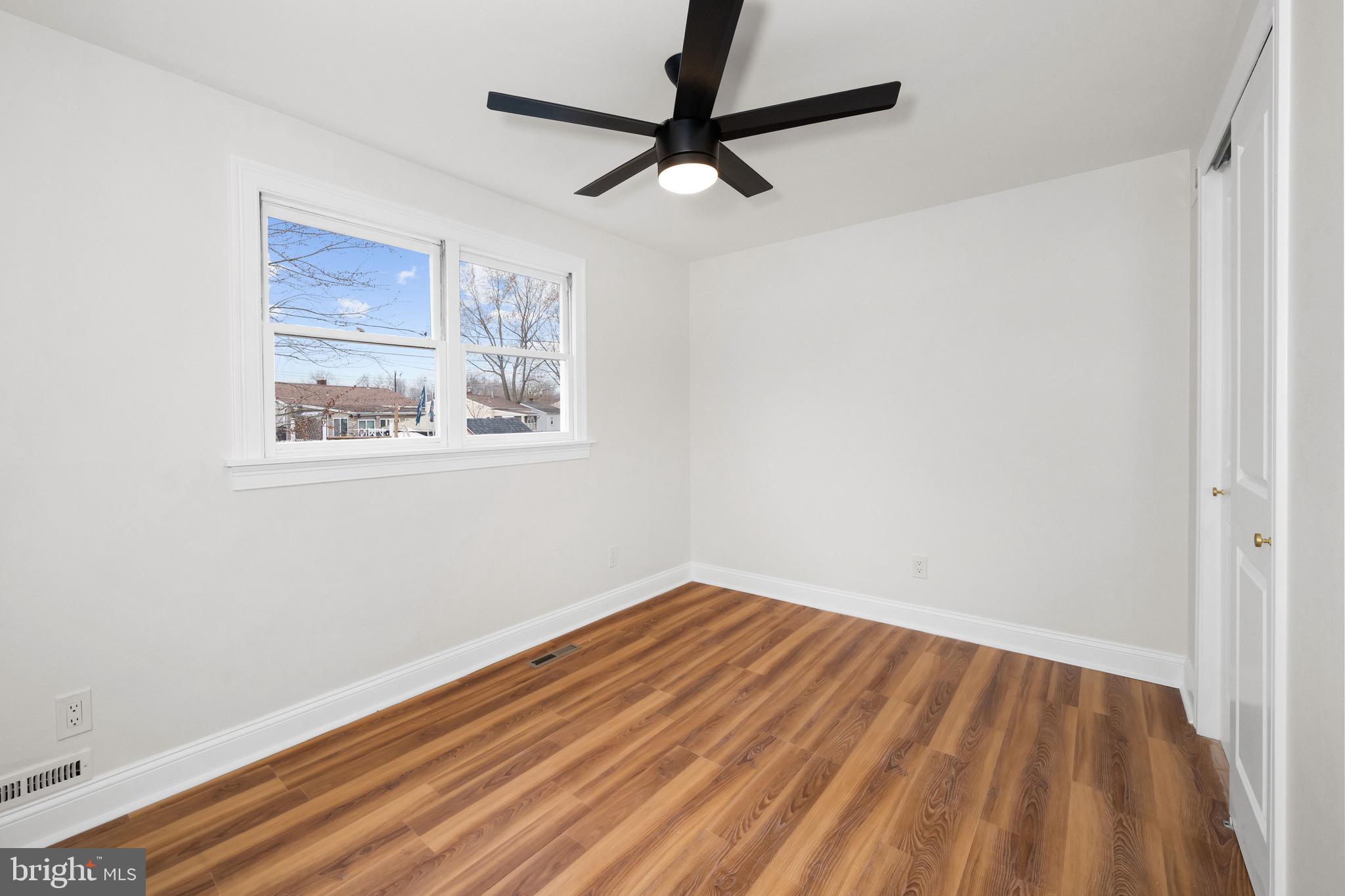 WHITEHALL - Residential