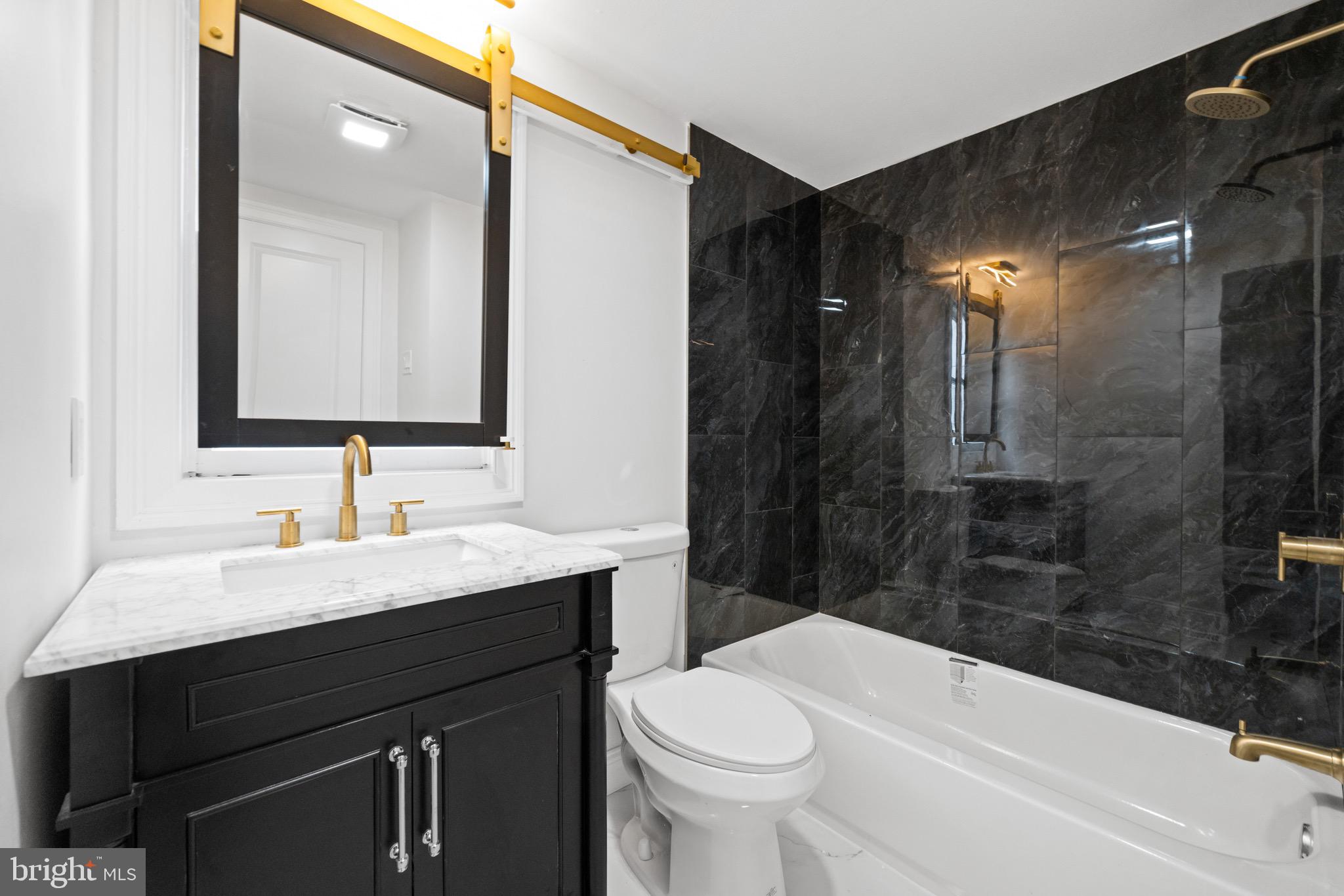 WHITEHALL - Residential